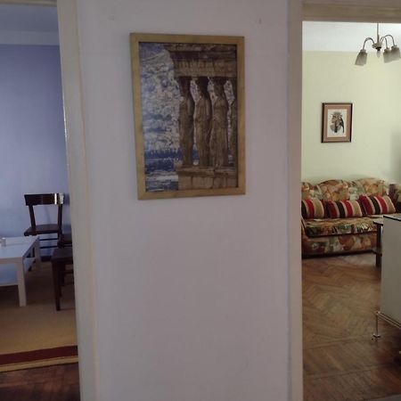 Era Echoes - Preserved Historical Apartment Tirana Eksteriør billede