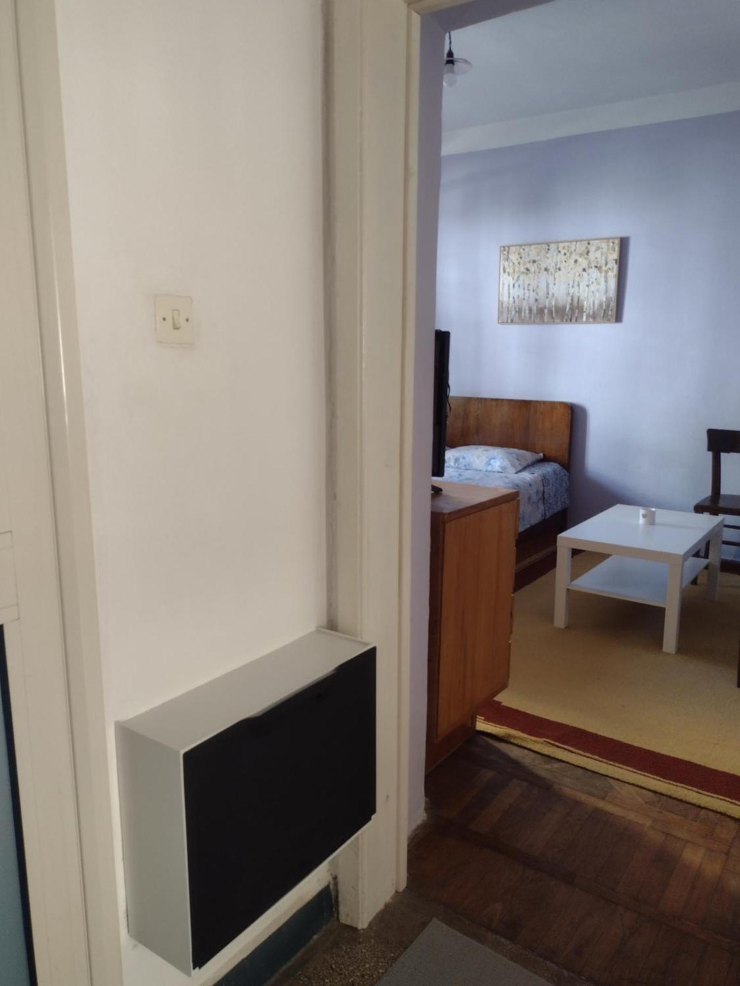 Era Echoes - Preserved Historical Apartment Tirana Eksteriør billede